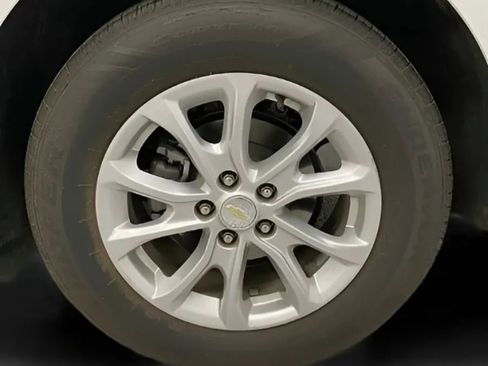 Used 2020 Chevrolet Equinox LT FWD image 25