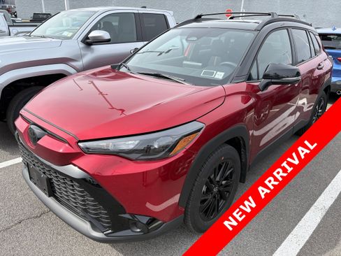 Used 2025 Toyota Corolla Cross AWD Hybrid w/ Moonroof Package image 1