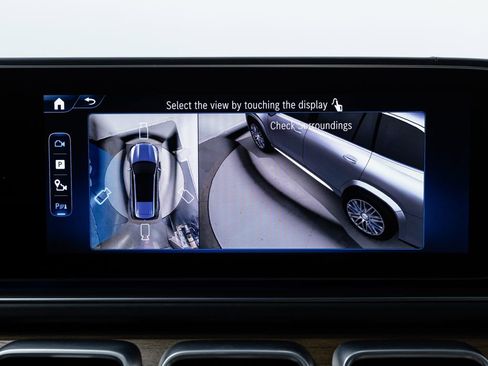 Used 2025 Mercedes-Benz GLS 63 AMG 4MATIC image 24