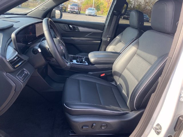 Certified 2025 Buick Enclave Preferred FWD image 16
