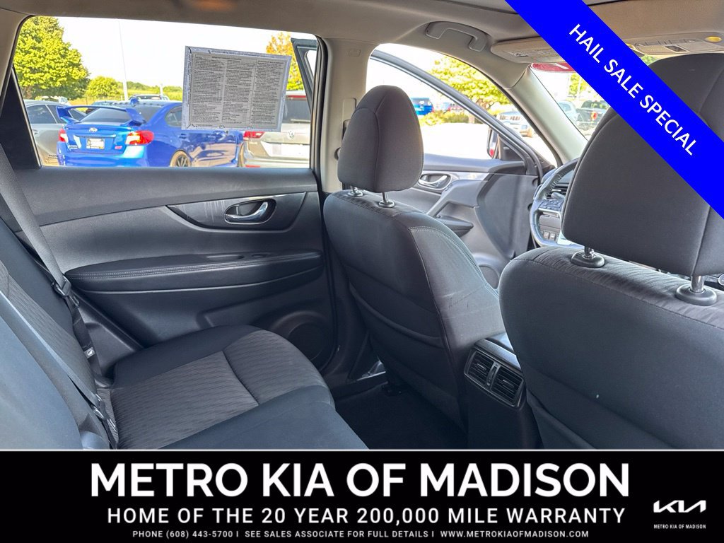 Used 2017 Nissan Rogue SV AWD/4WD image 40