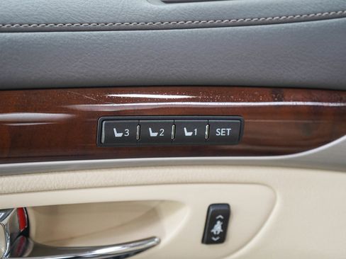 Used 2015 Lexus LS 460 w/ Comfort Package RWD image 20