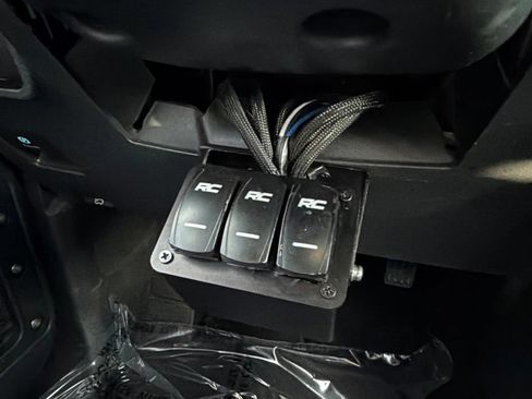 Used 2022 Ford Bronco 4-Door AWD/4WD image 35