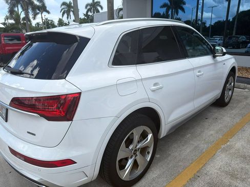 Used 2022 Audi Q5 2.0T Premium Plus w/ Premium Plus Package AWD/4WD image 3