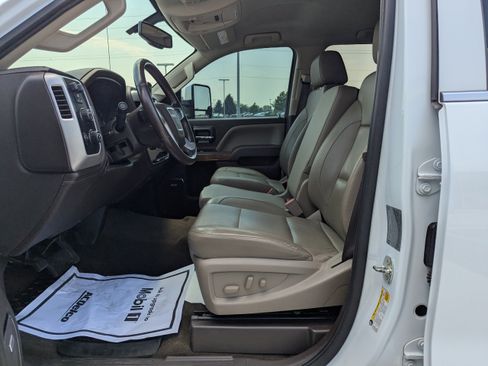 Used 2017 GMC Sierra 3500 SLT w/ Duramax Plus Package AWD/4WD image 12
