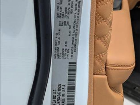 Used 2025 Jeep Grand Cherokee L Summit AWD/4WD image 22