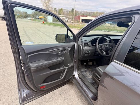 Used 2025 Honda Ridgeline RTL image 12