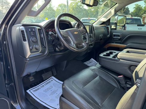 Used 2018 Chevrolet Silverado 2500 LTZ w/ Duramax Plus Package image 11
