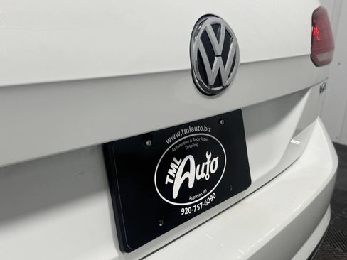 Used 2018 Volkswagen Golf S image 6