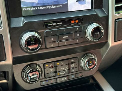 Used 2020 Ford F250 Platinum AWD/4WD image 23