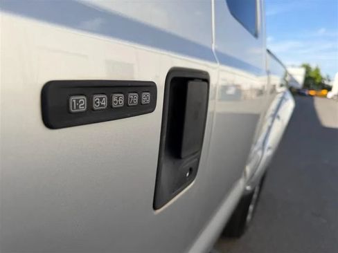 Used 2011 Ford F250 4x4 SuperCab Super Duty image 24