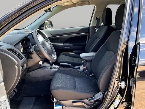 Used 2026 Mitsubishi Outlander Sport ES AWD/4WD image 9