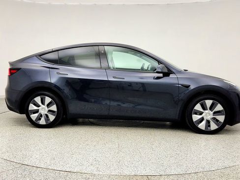 Used 2024 Tesla Model Y Long Range image 4