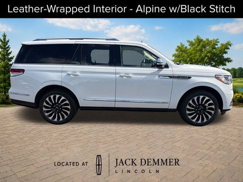 Used 2023 Lincoln Navigator Black Label AWD/4WD image 8