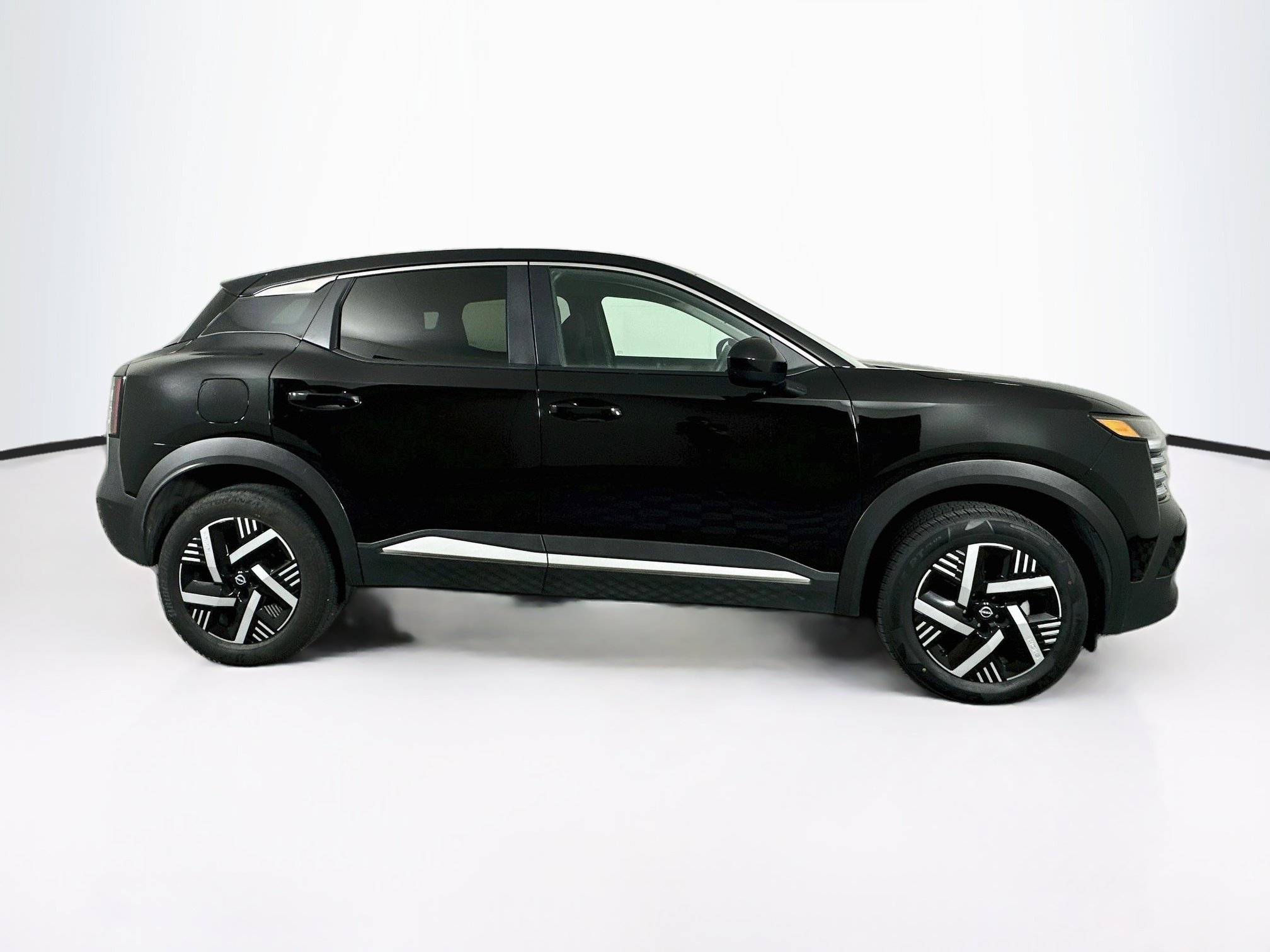 Used 2025 Nissan Kicks SV FWD image 10