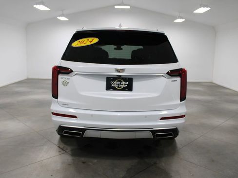 Used 2024 Cadillac XT6 Premium Luxury image 8