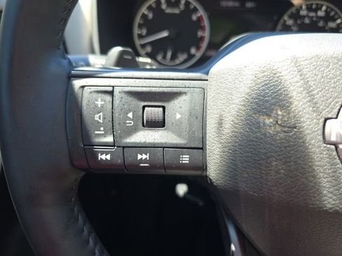 Used 2025 Nissan Rogue SV w/ SV Premium Package AWD/4WD image 25