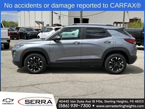 Certified 2022 Chevrolet TrailBlazer LT w/ Confidence II Package FWD image 2