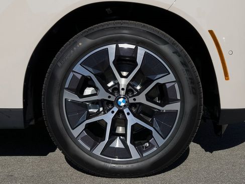 New 2026 BMW X3 xDrive30 w/ Premium Package image 9