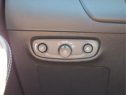 Used 2022 Buick Encore GX Preferred w/ Cold Weather Comfort Package FWD image 13
