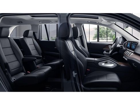 Used 2023 Mercedes-Benz GLS 450 4MATIC image 4