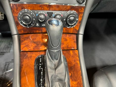 Used 2005 Mercedes-Benz CLK 320 Cabriolet image 66