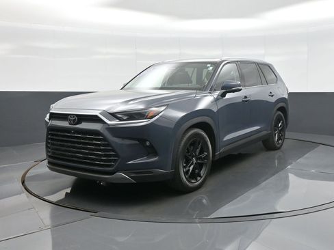 Certified 2025 Toyota Grand Highlander AWD image 3
