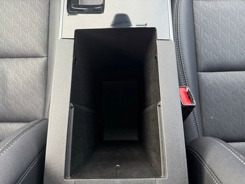 Used 2025 Chevrolet Equinox LT w/ Convenience Package II image 27