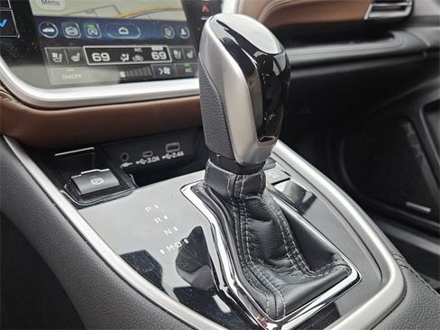 Used 2024 Subaru Outback Touring XT image 20