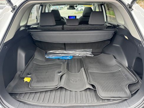 Used 2025 Toyota RAV4 XLE w/ Convenience Package AWD/4WD image 16