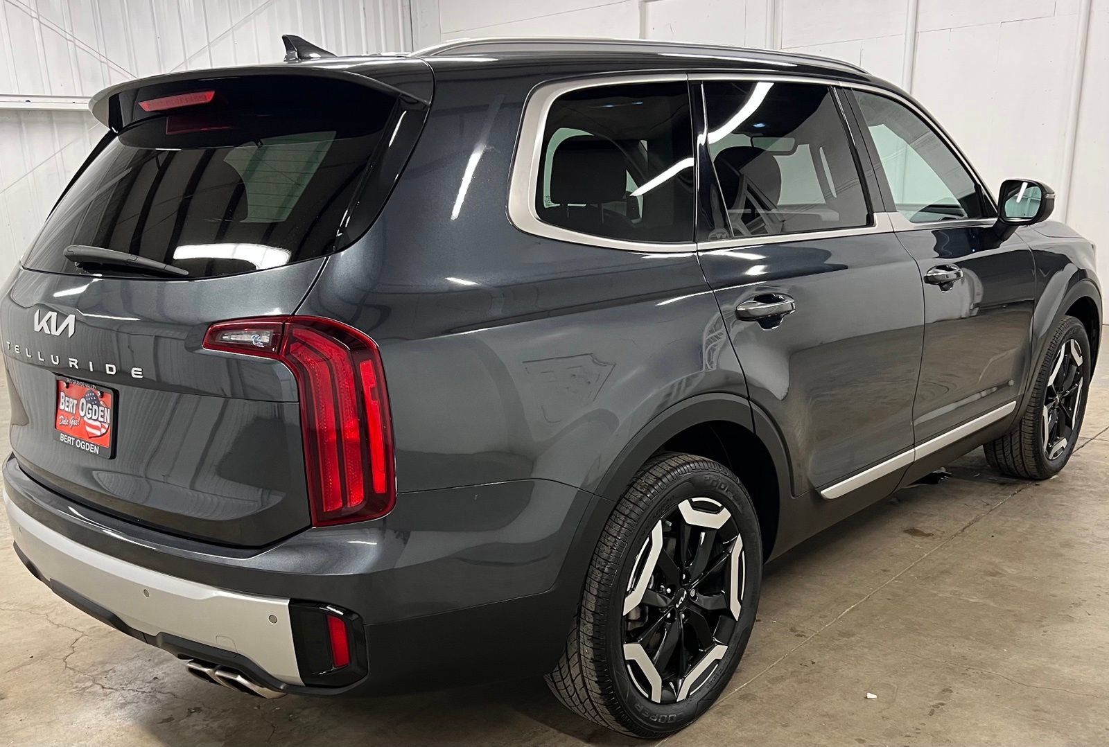 Used 2024 Kia Telluride S w/ S Sunroof Package FWD image 6