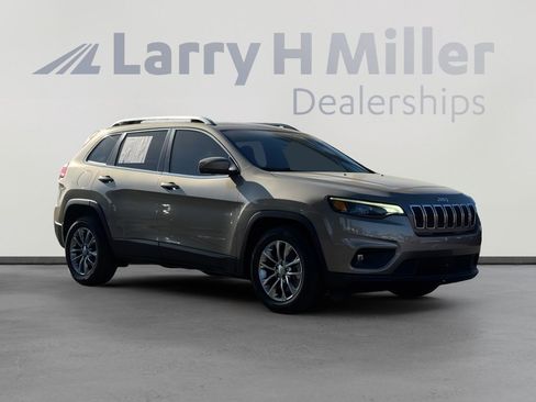 Used 2021 Jeep Cherokee Latitude Plus image 7