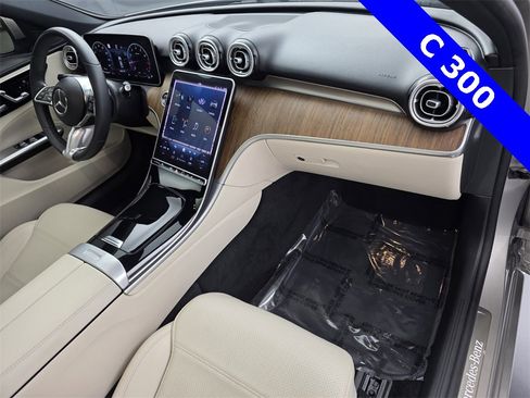 Used 2023 Mercedes-Benz C 300 Sedan image 29
