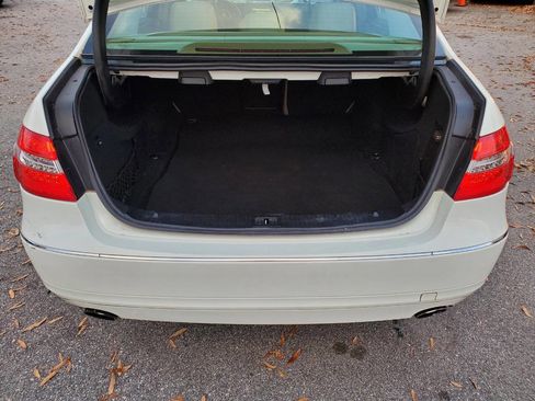 Used 2011 Mercedes-Benz E 350 E 350 Luxury 4MATIC AWD 4dr Se image 20
