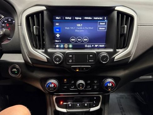 Used 2023 GMC Terrain SLT AWD/4WD image 35