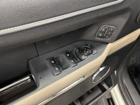 Used 2022 Ford Expedition Max Limited image 33