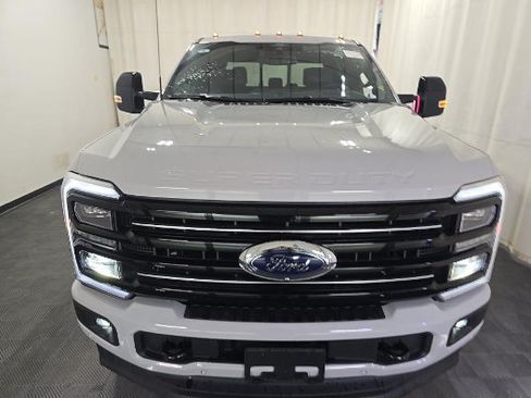 Used 2026 Ford F250 Platinum AWD/4WD image 2