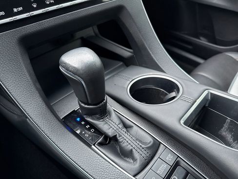 Used 2019 Toyota Avalon Touring image 28