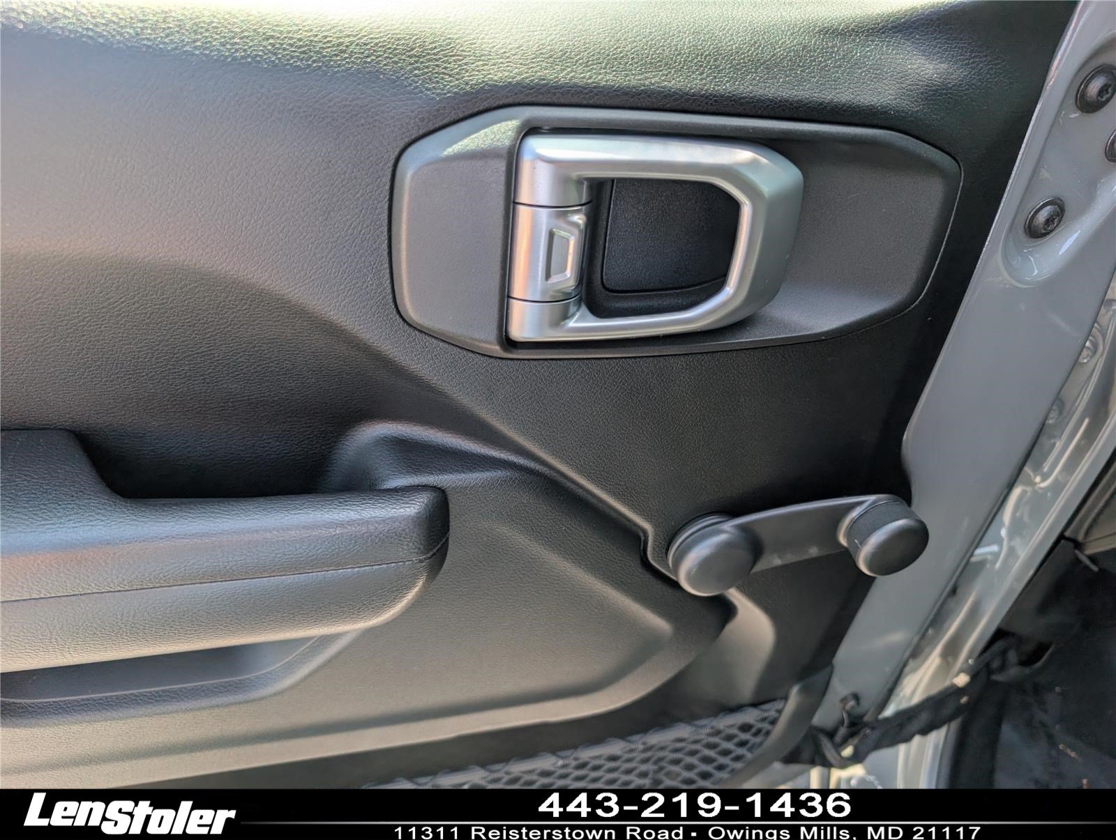 Used 2018 Jeep Wrangler Sport AWD/4WD image 19