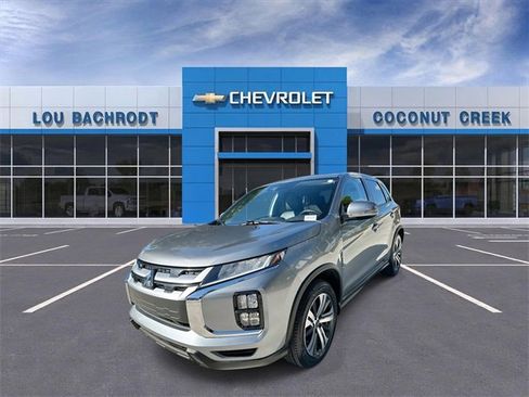 Used 2022 Mitsubishi Outlander Sport SE image 1