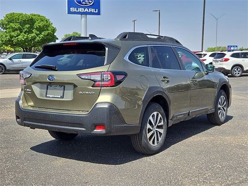 New 2025 Subaru Outback Premium image 4