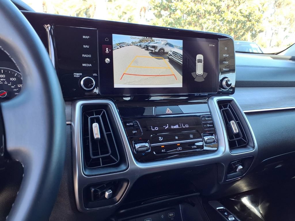 Certified 2023 Kia Sorento X-Line EX AWD/4WD image 16