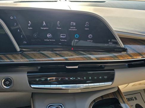 Used 2021 Cadillac Escalade ESV Premium Luxury Platinum image 14