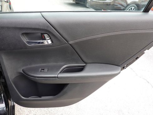 Used 2013 Honda Accord Sport image 24