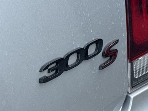 Used 2021 Chrysler 300 S image 9