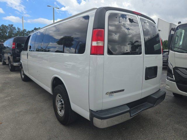 Used 2019 Chevrolet Express 3500 LT w/ LT Preferred Equipment Group RWD image 4