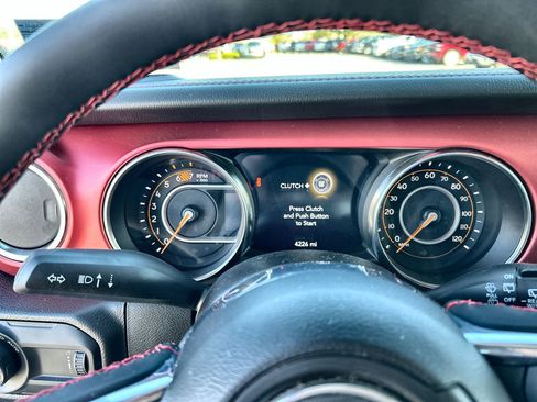 Used 2023 Jeep Wrangler Rubicon w/ Steel Bumper Group image 29