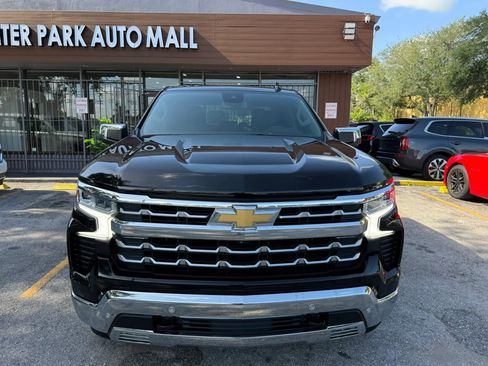 Used 2022 Chevrolet Silverado 1500 LTZ RWD image 2