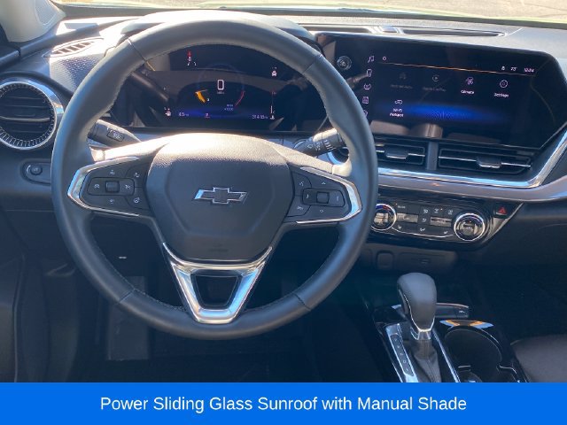 Used 2025 Chevrolet Trax ACTIV w/ Sunroof Package FWD image 7