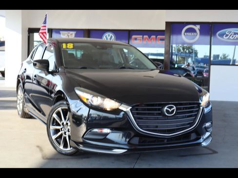 Used 2018 MAZDA MAZDA3 Touring w/ Appearance Package image 1